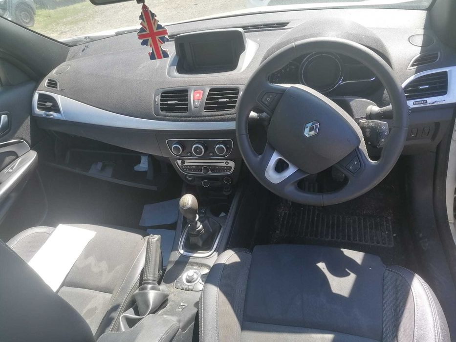 Dezmembrez Renault Megane CC decapotabil 1.4 B 2010