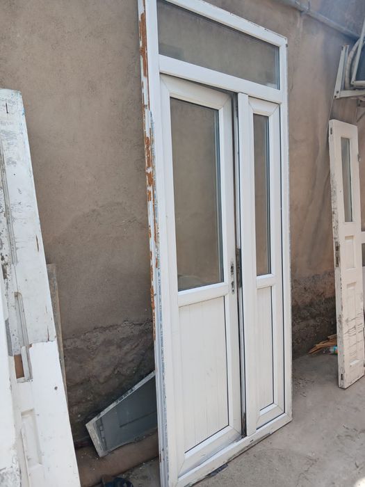 Продам двери, винхоус