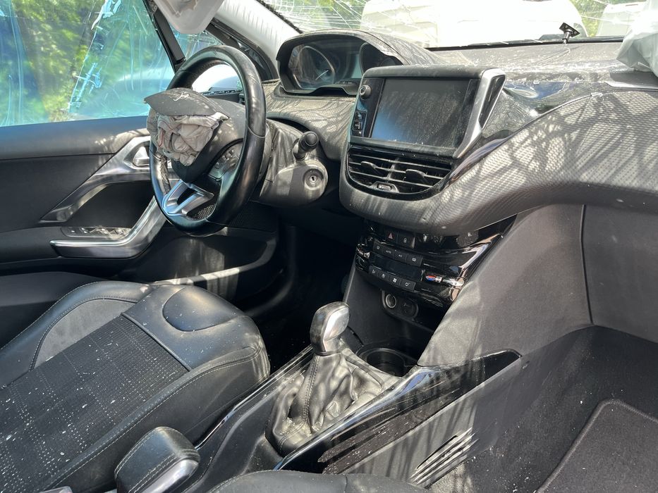 На части! Peugeout 2008 Пежо 2008 1.2 бензин