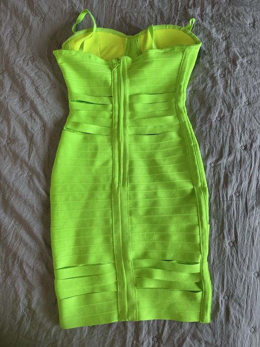 Бандажни рокли нови С размер