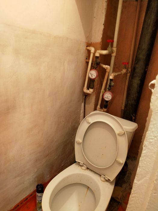 Продам 2к.кв по Айтекеби рядом магазин Анвар