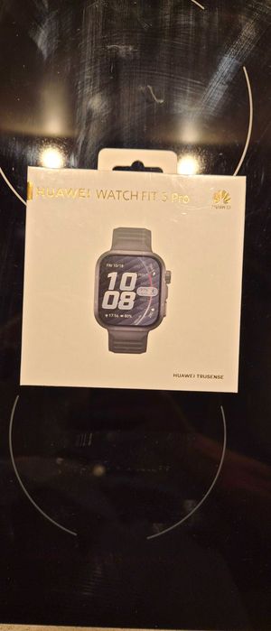 HUAWEI Watch Fit 5 Pro, Black Aluminium with Black Fluoroelastomer Strap + 3 Months Health+