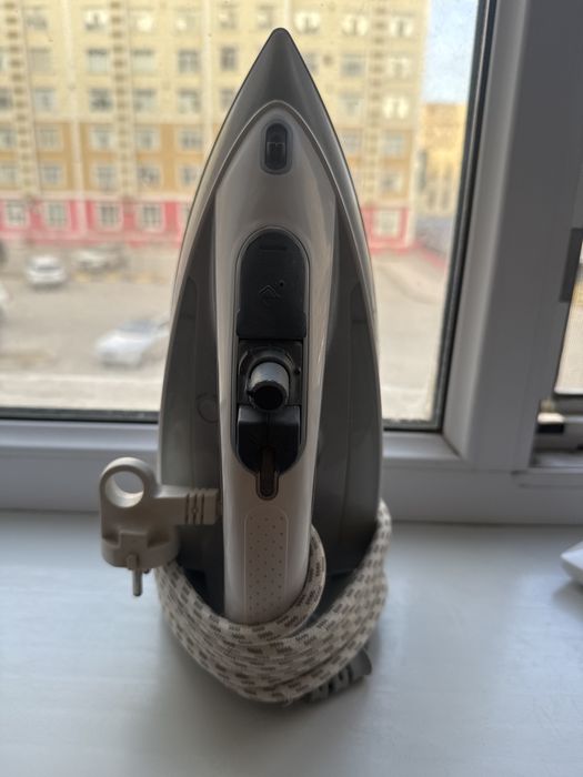 Продается Утюг BORK