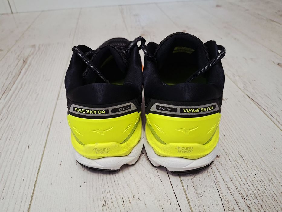 Mizuno Wave Sky 4-Ориг.маратонки