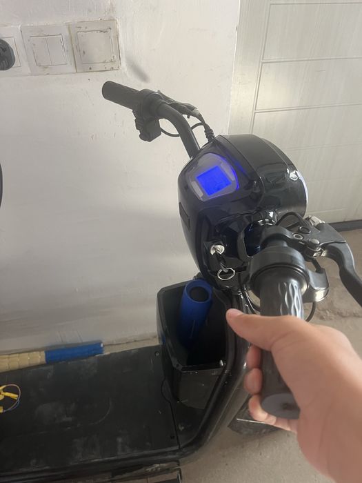 Скутер amanat x5