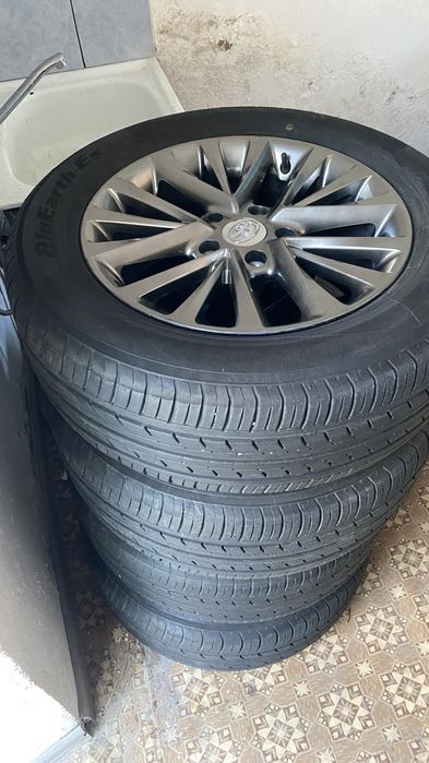 Продам комплект шины