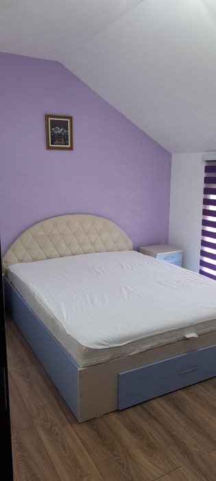 Închiriez apartament