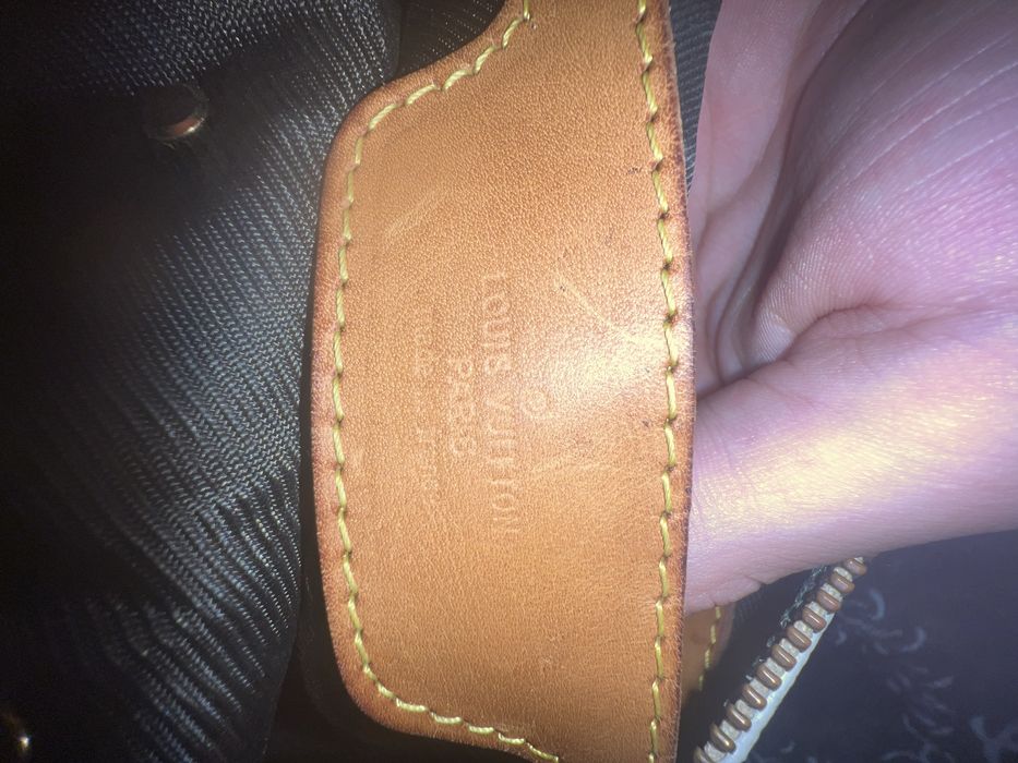 Geanta de umar louis vuitton