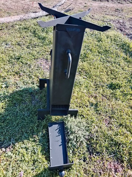 Печка ракета за пикник и къмпинг .