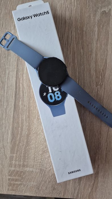 Samsung Galaxy Watch 5 син