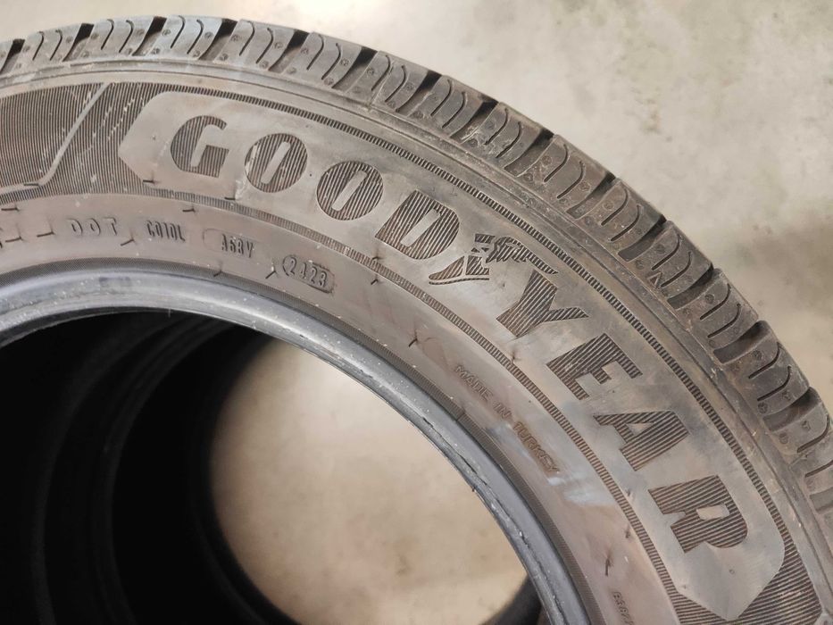 4бр. летни гуми 215/65/16C Goodyear