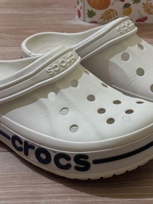 Белые CROCS за 200.000 сум