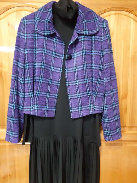 Красиво Сако в Каре ! НОВО!