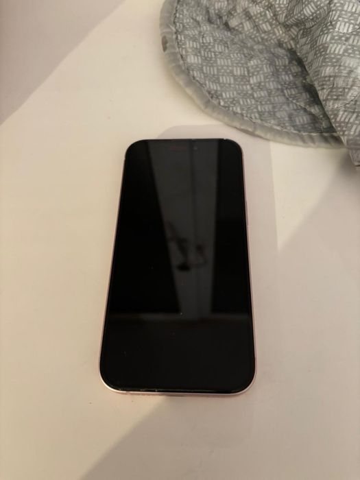 Айфон 15 розовый