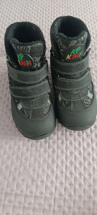 Продам детскую обувь