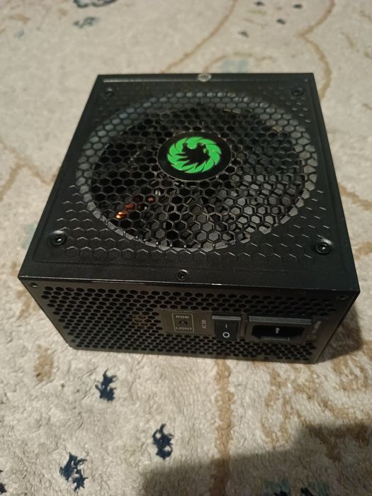 Блок питания Game Max RGB- 1050 Вт