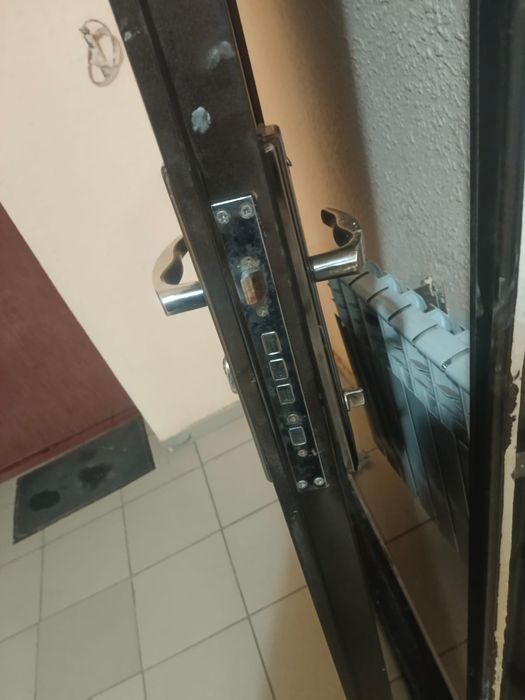 Сыртка есік сатылады