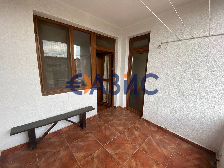 Голям 4-стаен апартамент без такса поддръжка, Слънчев Бряг, България,