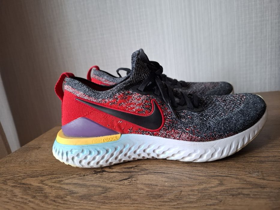Nike React маратонки 40- 41 номер.
