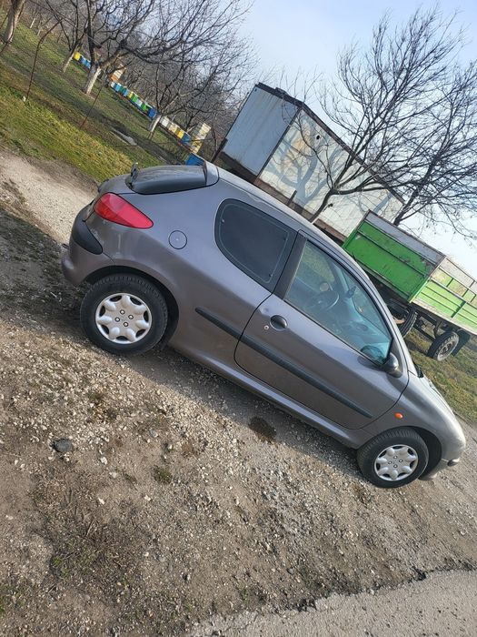 Пежо 206 1.1 бензин НА ЧАСТИ