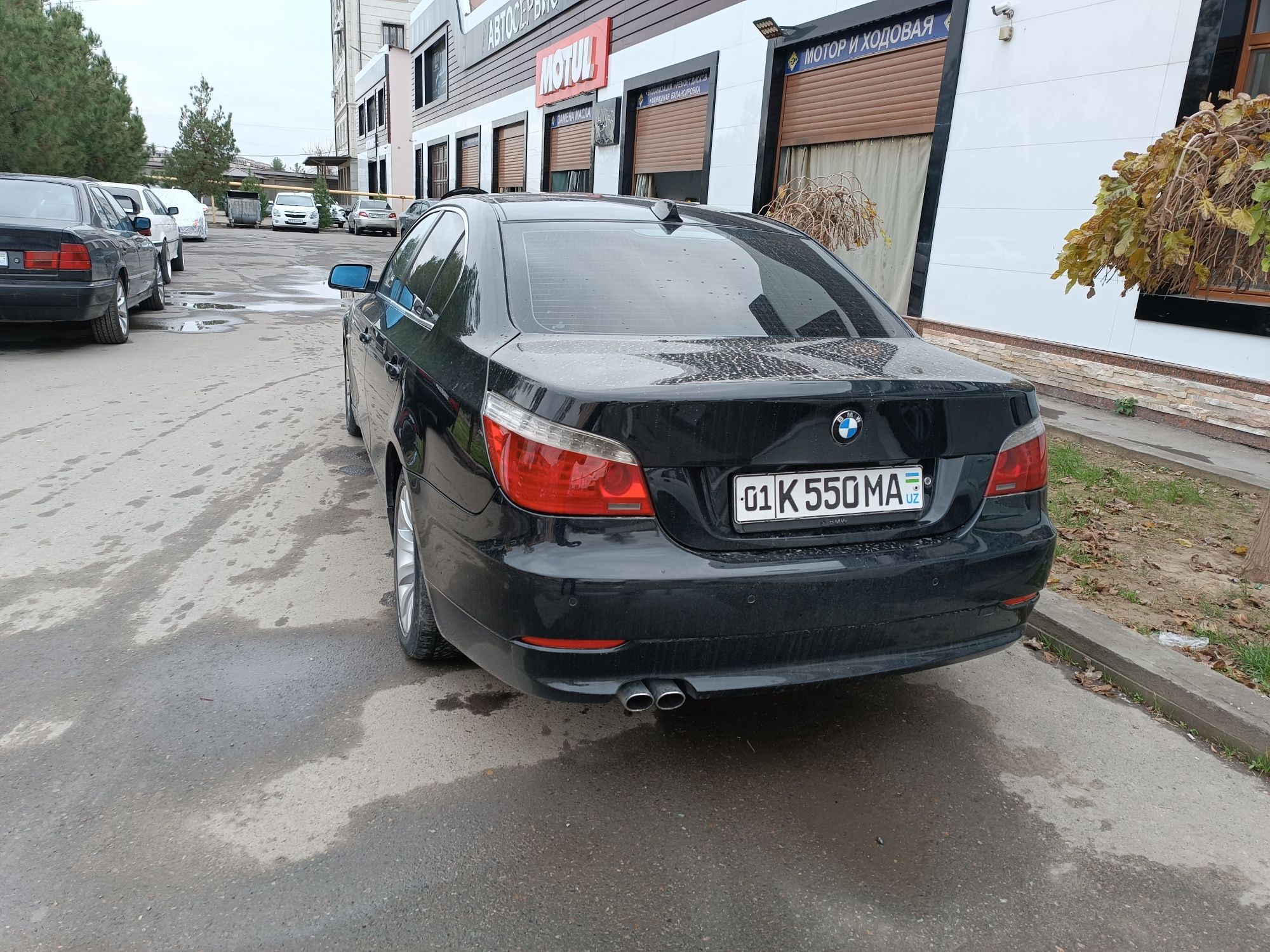 BMW 5 Серії (E60/E61) — Вікіпедія