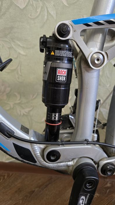 двухподвес giant велосипед