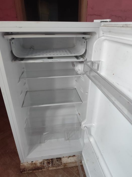 Se vinde frigider Albatros
