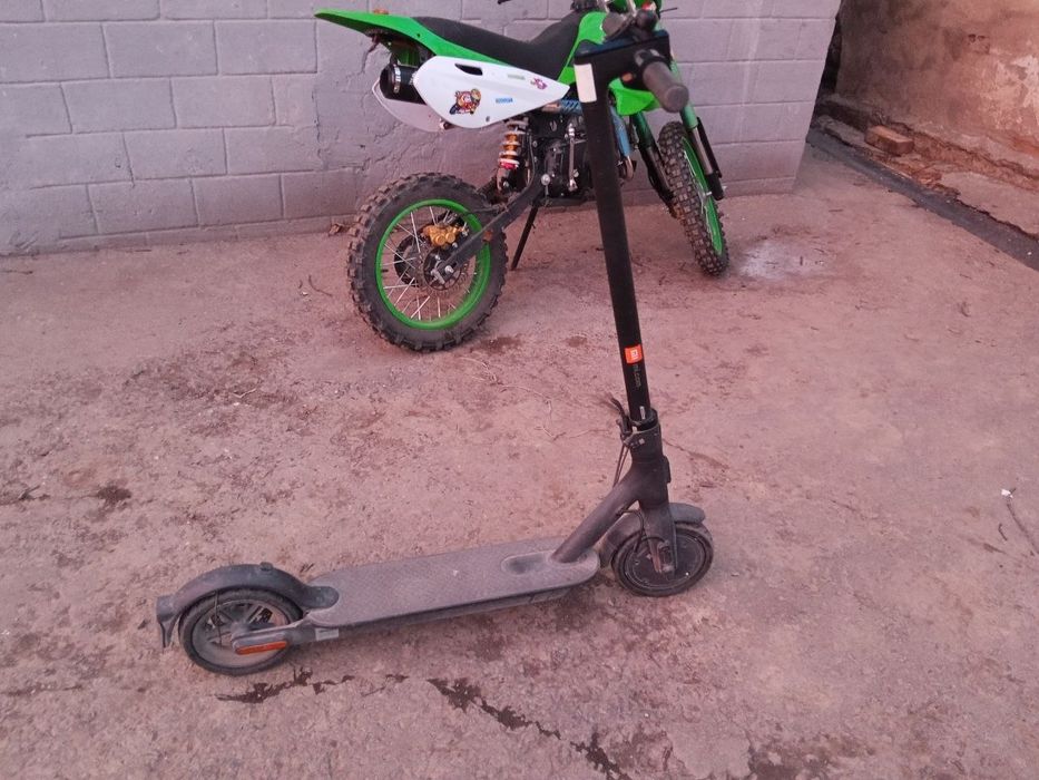 Самокат Xiaomi  в отличном состоянии