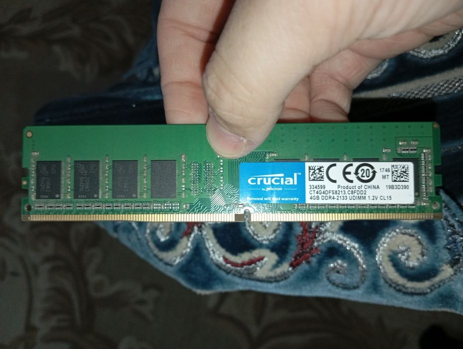 Продам ОЗУ на 4гб ддр4