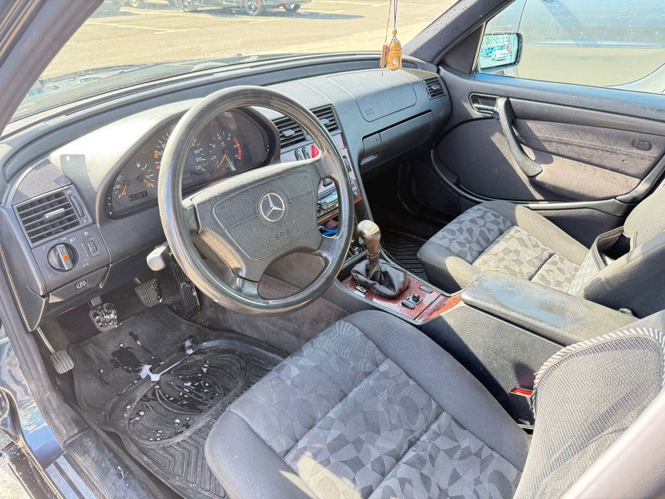 Mercedes - Benz C 200