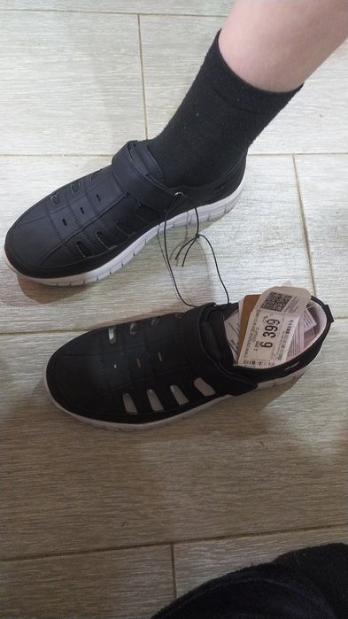 Продам сандали на мальчика