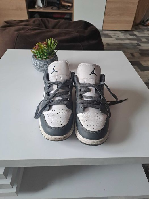 Air Jordan 1 Low