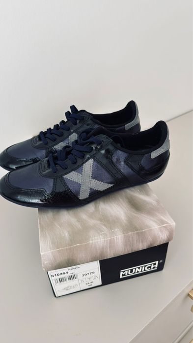 Продам кеды.