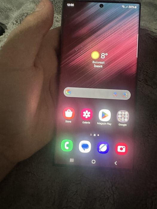 Vand samsung S22 Ultra spart in coltul stanga sus crapat