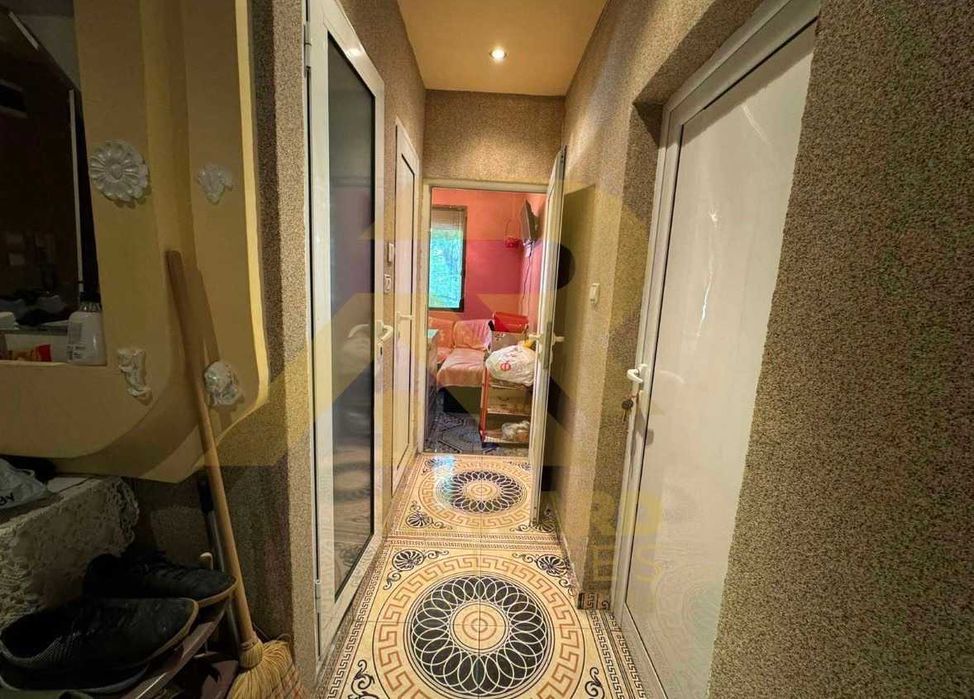 Продава се Двустаен апартамент в София, Център - 65 кв.м за 2154 €/кв.м - Снимка #9