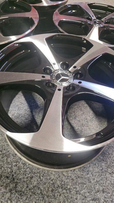 Оригинални джанти Мерцедес 18 цола спорт пакет Mercedes C,CLA