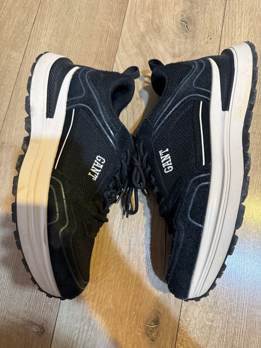 Adidasi Gant,numarul 43.