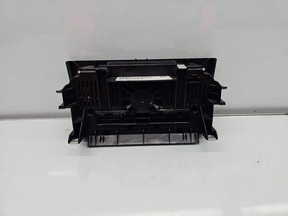Panou comanda clima AUDI A3 Sportback (8PA) [Fabr 2004-2013] 8P0820043
