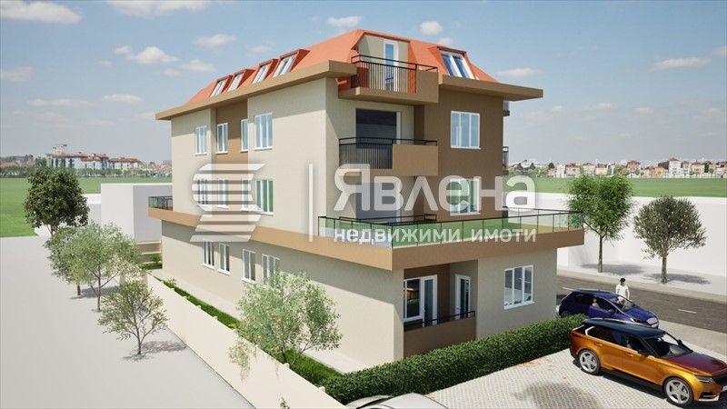 „Предлагаме за продажба просторен тристаен апартам