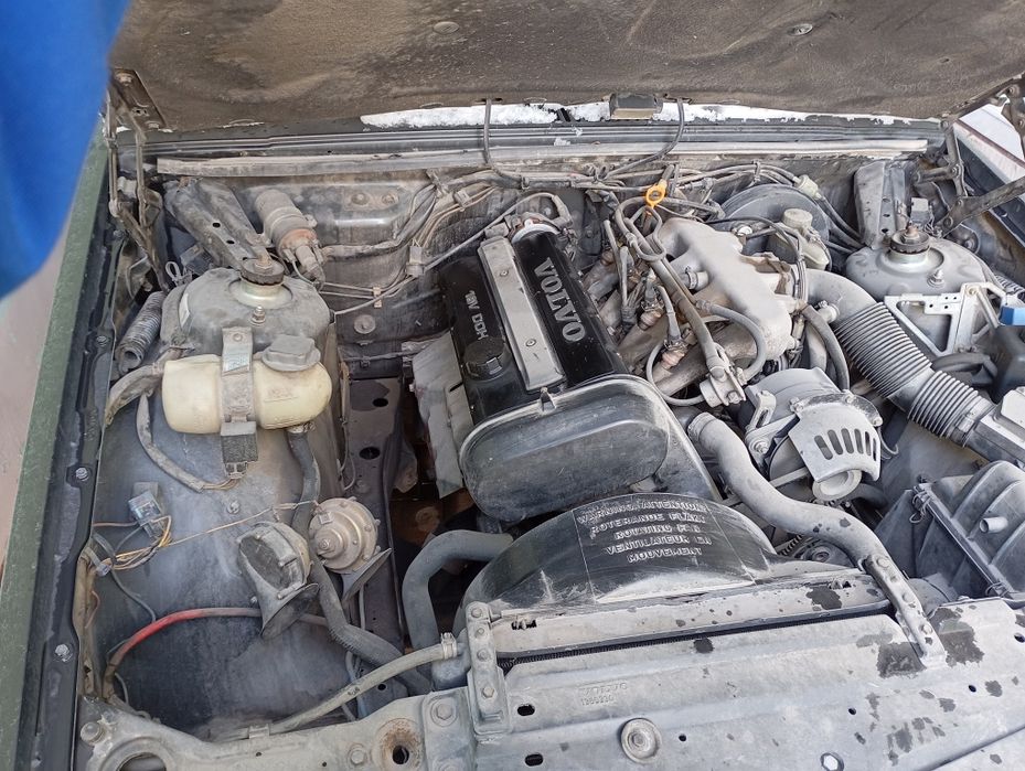 Автомобиль VOLVO  - 740