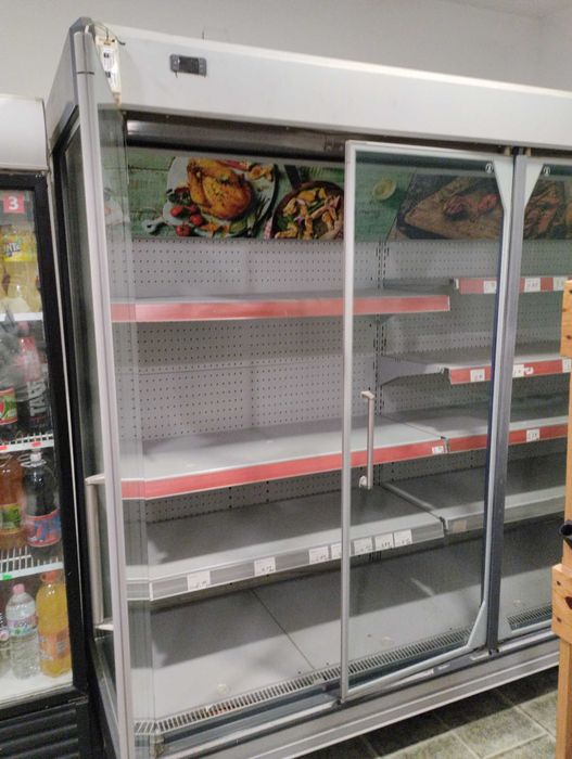 Изложбена витрина