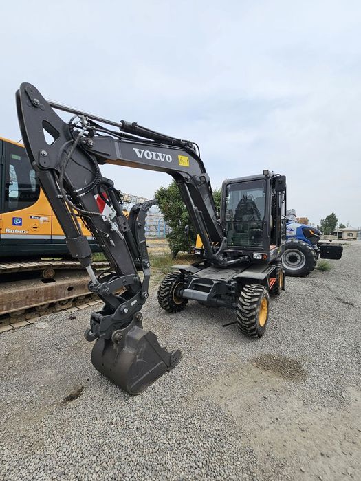 Услуги гусеничного экскаватора Volvo 220