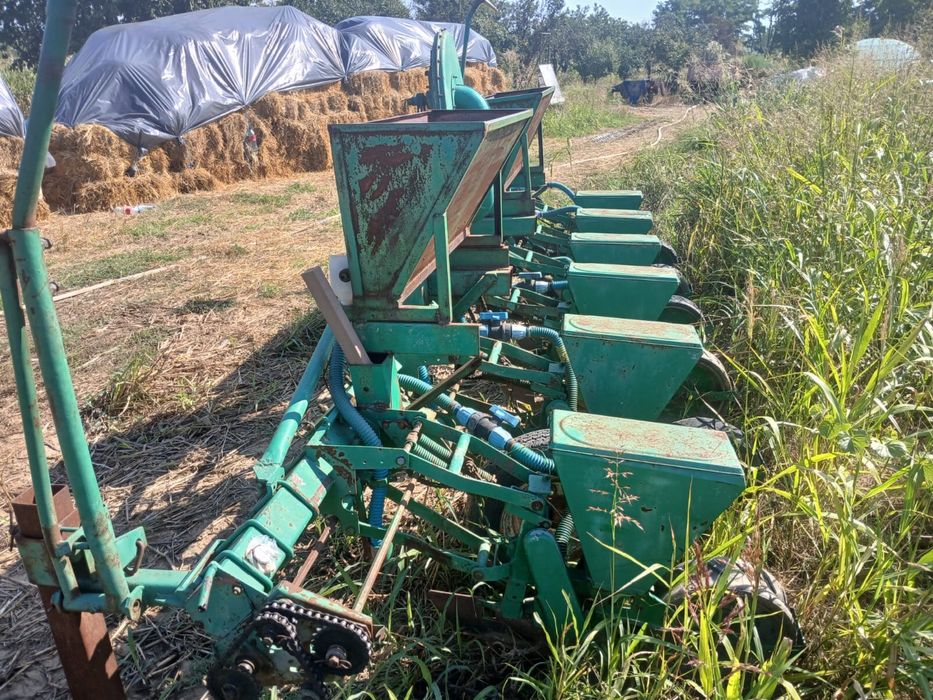 Semanatoare porumb cu fertilizare