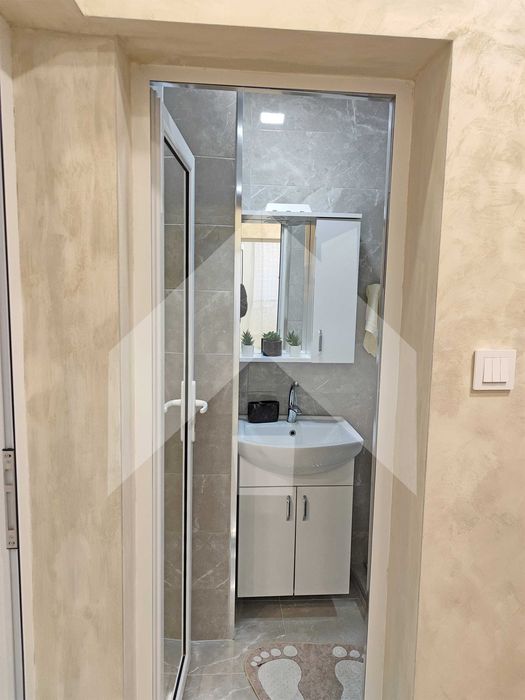 Продава се Тристаен апартамент в Нови пазар - 75 кв.м за 1054 €/кв.м - Снимка #15