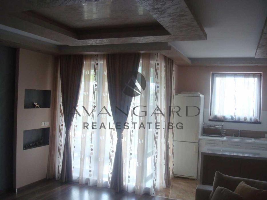Продава се Двустаен апартамент в Пловдив, Кършияка - 92 кв.м за 1555 €/кв.м - Снимка #2