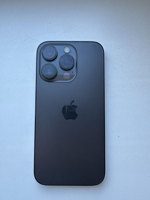 Продаю iphone 14 pro 256 gb