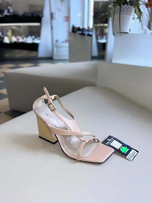 Нови DARIS сандали