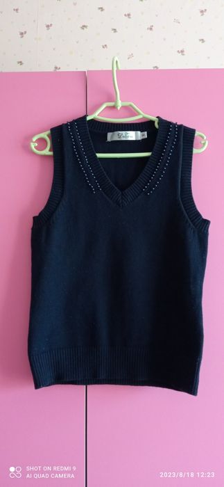 Школьная одежда. Брюки, кардиган, жилет.