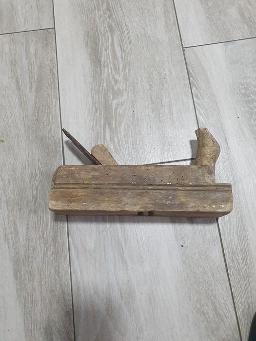 Rindea veche manuală
