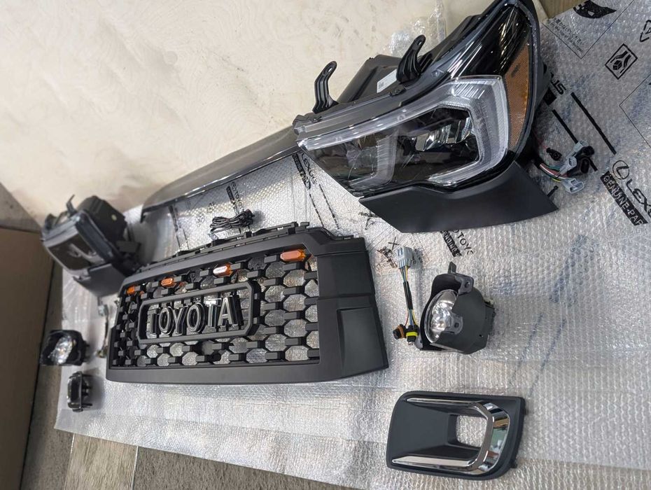 решетка радиатора Тойота Сиквоя